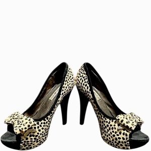 Naughty Monkey Black and Cream Leopard Print Pony Fur Platform Heels Size 8.5